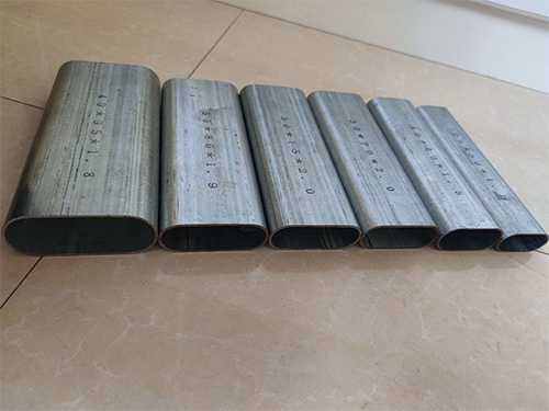 Píopa Cruach Éilipteacha Galvanized
